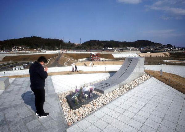 Japan Hotel Gives Tsunami Disaster Bus Tours