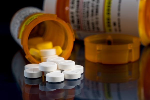 Doctors More Likely to Prescribe Opioids to Covid 'Long Haulers,' Raising Addiction Fears