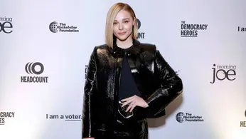 Chloë Grace Moretz Comes Out as 