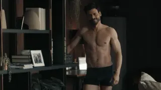 François Arnaud Clarifies ‘Heated Rivalry’ Moment: Scott Isn’t Really Clocking Shane